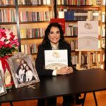 Antonia Frering celebra sucesso com lançamento do livro em São Paulo