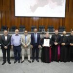 Monsenhor Dorival é homenageado pela Câmara de Mogi pelos 40 anos de sacerdócio