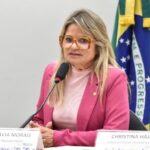 Projeto de lei que obriga planos a cobrirem cirurgias de gigantomastia pode mudar a vida de mulheres