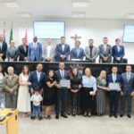 Câmara de Suzano entrega títulos de Cidadão Suzanense a dois pastores em sessão solene