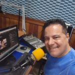 Radialista Oscar Müller consolida sucesso com o programa Momento de Amor na Tropical FM 91,5