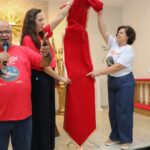 Rezadeira há 33 anos é a homenageada do cartaz da Festa do Divino de Mogi 2026