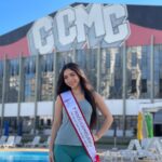 Das quadras de esportes para a passarela do Miss Akimatsuri