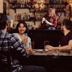 Quem administra um bar ou restaurante no Brasil já percebeu: o tempo de gerir o negócio só no “feeling” ficou para trás