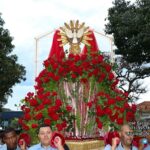 Domingo de Pentecostes encerra a festa com alvorada e procissão
