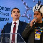 Próximo às eleições, 248 caciques indígenas mandam recado a Flávio Bolsonaro sobre autonomia e apoio.