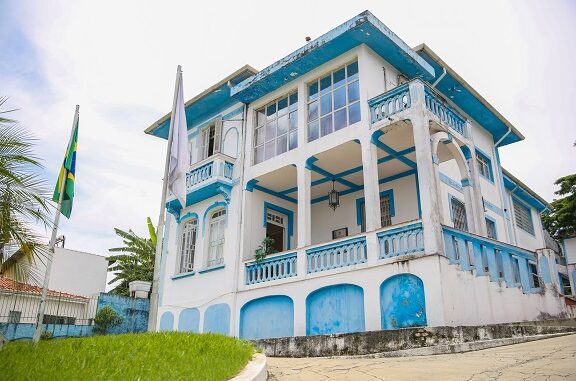 fachada da prefeitura de poa - Rodrigo Nagafuti (3)